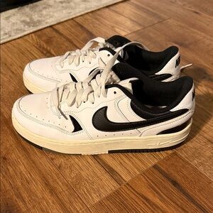 Nike Black and Cream Low-Top Sneakers
